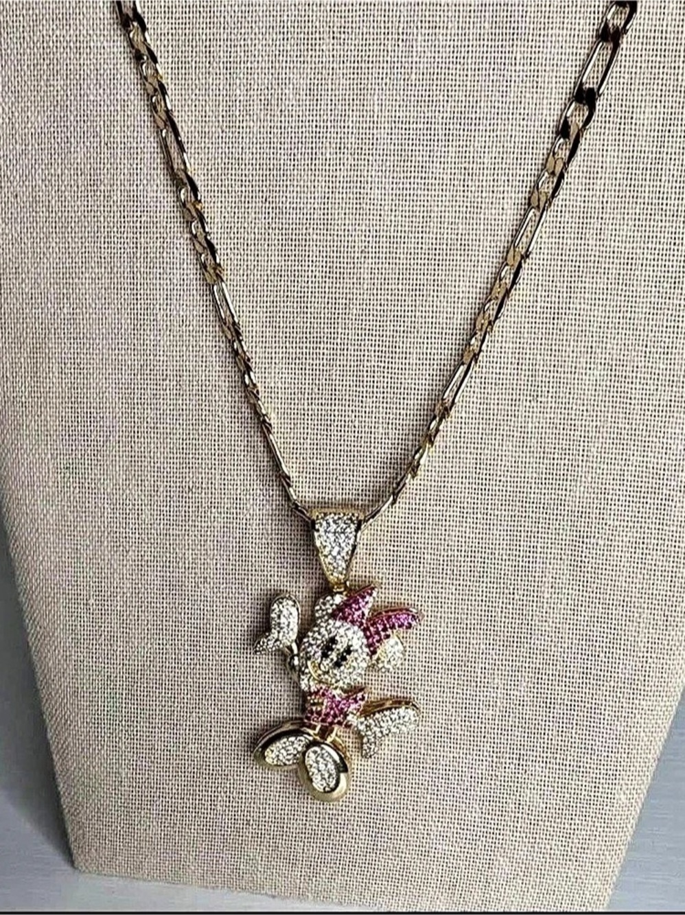 Brand new 18k gold plated high quality necklace with Minnie Mouse pendant